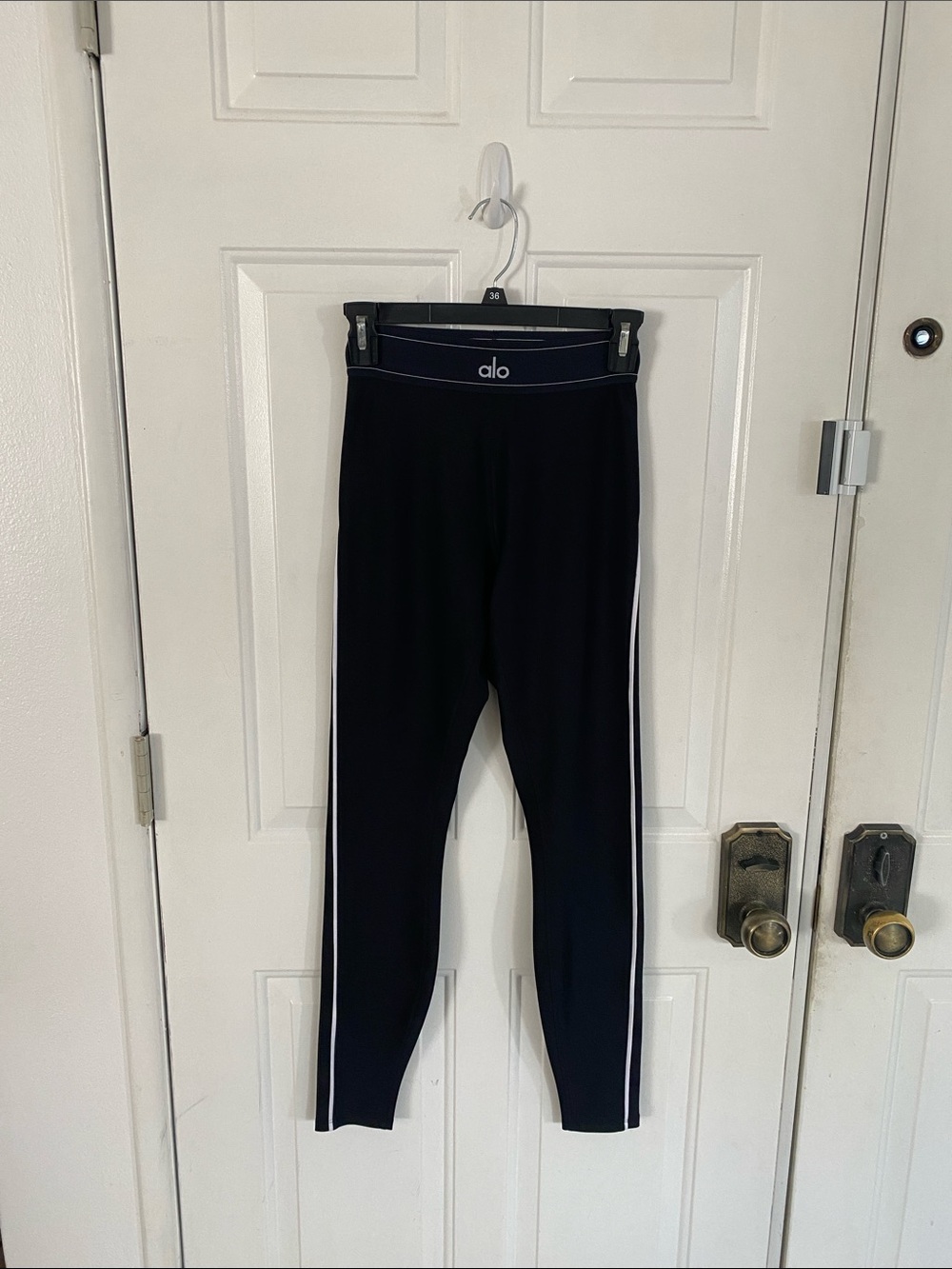 ALO Airlift High-Waist Suit Up Legging